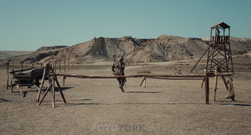 Hurkus-Goklerdeki-Kahraman-1080p-WEB-DL-x264-TORK_01_41_54_07_9.jpg