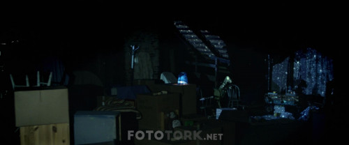 Beklenen-Zaman-The-Keeping-Hours-2018-1080p-WEB-DL-DUAL-TR-EN-TORK_00_19_00_08_2.jpg