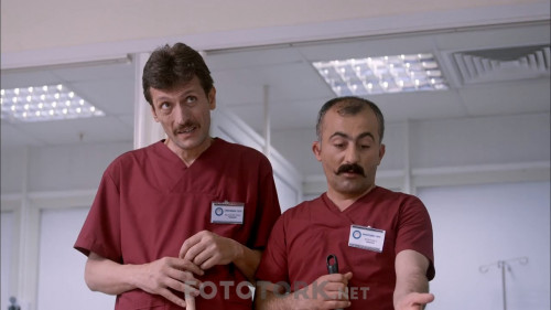 Emicem-Hospital-2016-720p-WEB-DL-x264-AC3-TORK.mkv_snapshot_00.06.12_2019.10.20_17.18.50.jpg
