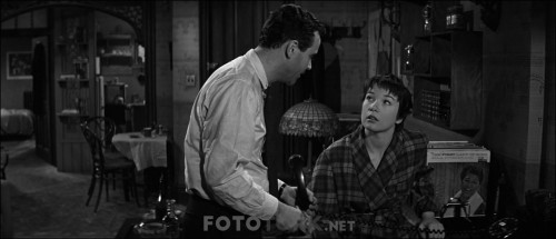 Garsoniyer---The-Apartment-1960-1080p-BluRay-x264-DUAL-TR-ENG-TORK.mkv_snapshot_01.24.23.911.jpg