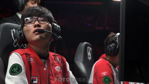 League-of-Legends-Origins-2019-1080p-NF-WEB-DL-x264-DDP5.1-TR-Altyazi-TORK.mkv_snapshot_00.51.22.893.jpg