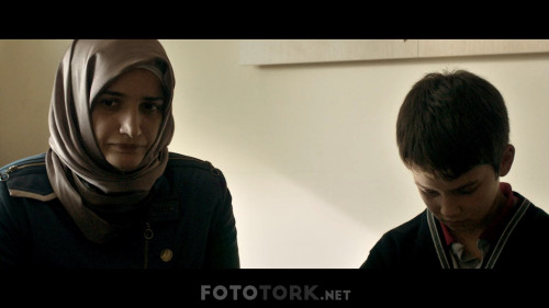 Tereddut-2016-1080p-NF-WEB-DL-DD5.1-x264-TORK-.mkv_snapshot_00.11.01_2019.10.31_18.32.44.jpg