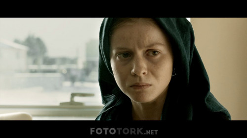 Tereddut-2016-1080p-NF-WEB-DL-DD5.1-x264-TORK-.mkv_snapshot_00.40.41_2019.10.31_18.32.49.jpg