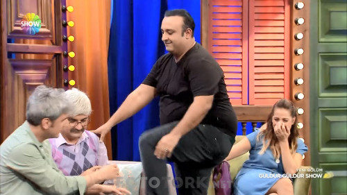 Guldur.Guldur.Show.01.11.2019.HDTvRip.720p.AC3.by.cideli37.TORK.mkv_snapshot_00.18.33.jpg