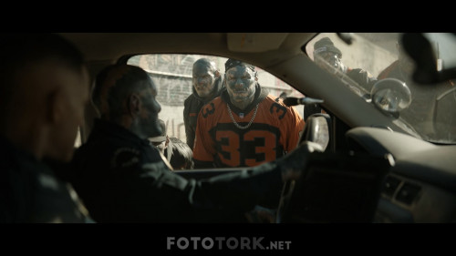 Bright-2017-NF-1080p-WEB-DL-TR-ENG.mkv_snapshot_00.17.53_2019.11.09_18.15.21.jpg