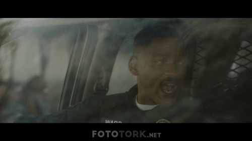 Bright-2017-NF-1080p-WEB-DL-TR-ENG.mkv_snapshot_00.18.39_2019.11.09_18.15.52.jpg
