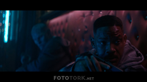 Bright-2017-NF-1080p-WEB-DL-TR-ENG.mkv_snapshot_01.03.48_2019.11.09_18.15.32.jpg