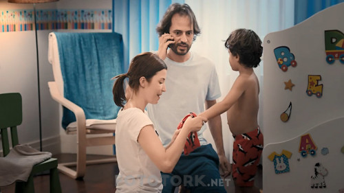 Senin.Hikayen.2013.WEB-DL.720p.AAC.by.cideli37.TORK.mkv_snapshot_01.30.02.jpg