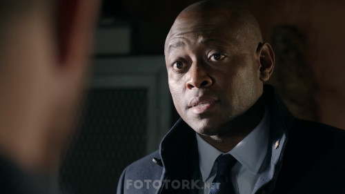 Shooter-S1B1-NF-1080p-WEB-DL-DUAL-TR-ENG.mkv_snapshot_09.37_2019.11.09_19.01.15.jpg