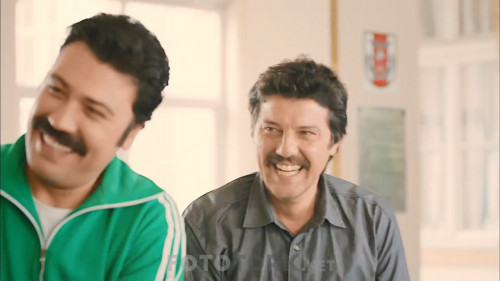 Mutlu.Aile.Defteri.2013.WEB-DL.720p.AAC.by.cideli37.TORK.mkv_snapshot_01.20.30.jpg