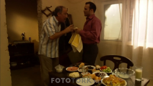 Kilit-2006-720p-WEB-DL-x264-TORK.mkv_snapshot_00.48.01.040.jpg