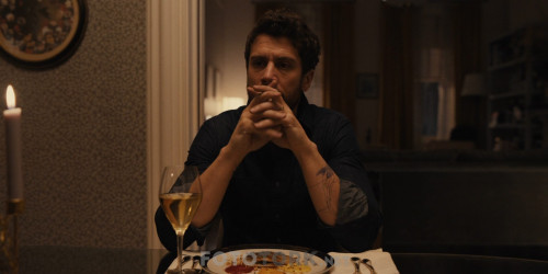 Servant-S01E02-Wood-1080p-WEB-DL-DDP-5.1-H264-TR-Altyazi-TORK.mkv_snapshot_04.07_2019.12.02_00.03.57.jpg