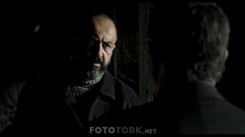 Abluka.2015.WEB-DL.1080p.AAC.by.cideli37.TORK.mkv_snapshot_01.26.39.jpg