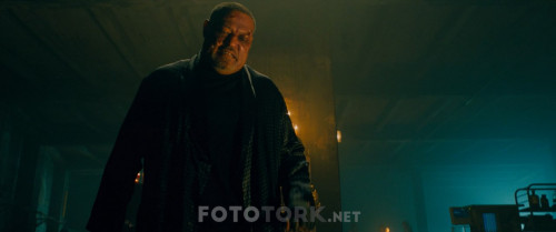John.Wick.Chapter.3.Parabellum.2019.BluRay.720p.x264.DUAL.AC3.TORK.mkv_snapshot_02.01.10.430.jpg