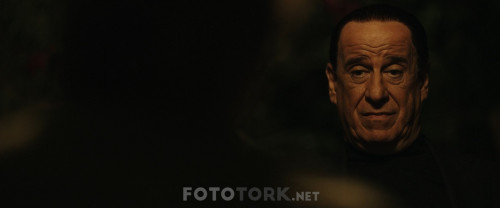 Loro.2018.BluRay.1080p.x264.DUAL.TR-IT.TORK.mkv_snapshot_02.15.39.643.jpg