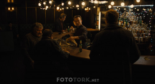 Saka.Kusu.The.Goldfinch.2019.BluRay.1080p.x264.AC3.DUAL.TR-EN.TORK.mkv_snapshot_01.52.46.935.jpg