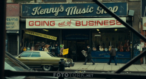 Joker.2019.BluRay.1080p.x264.AC3.DUAL.TR-EN.TORK.mkv_snapshot_00.01.38.348.jpg
