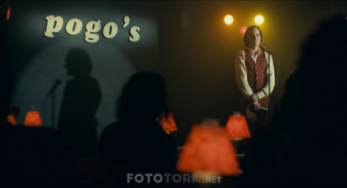 Joker.2019.BluRay.1080p.x264.AC3.DUAL.TR-EN.TORK.mkv_snapshot_00.44.35.881.jpg