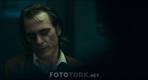 Joker.2019.BluRay.720p.x264.AC3.DUAL.TR-EN.TORK.mkv_snapshot_00.06.05.164.jpg