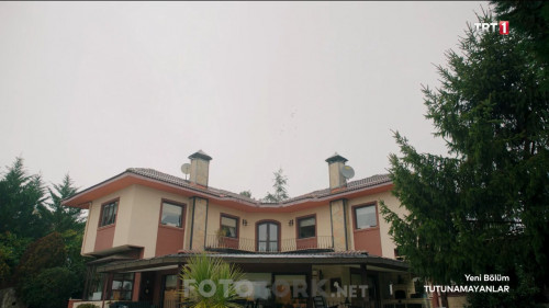 Tutunamayanlar.BL.03.HDTvRip.720p.AC3.by.cideli37.TORK.mkv_snapshot_00.11.29.480.jpg