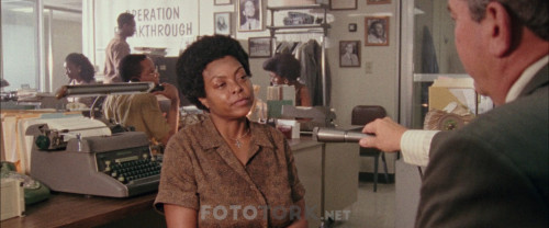 Dusmanlarin.En.Iyisi.The.Best.of.Enemies.2019.BluRay.1080p.x264.AC3.TR-EN.TORK.mkv_snapshot_00.45.49.667.jpg