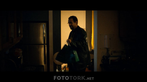 Uncut.Gems.2019.NF.WEB-DL.1080p.x264.AC3.DUAL.TR-EN.TORK.mkv_snapshot_00.32.10.333.jpg