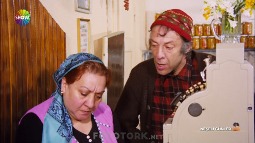 Neseli.Gunler.1978.HDTvRip.Restorasyonlu.1080p.AC3.by.cideli37.TORK.mkv_snapshot_00.01.23.150.jpg