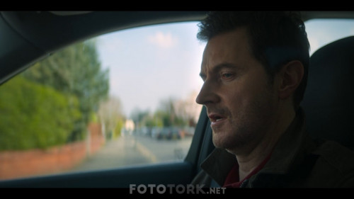The-Stranger-S01E01.mkv_snapshot_27.38.049.jpg