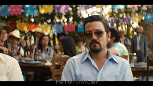 Narcos-Mexico-S02E02-Is-Isten-Gecti.mkv_snapshot_00.43.13.769.jpg