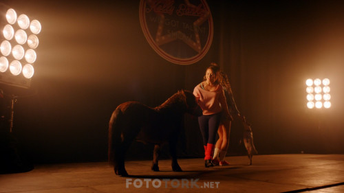 Adventures.of.Dally.Spanky.2019.WEB-DL.1080p.AC3.DUAL.TR-ENG.TORK.mkv_snapshot_01.14.34.428.jpg