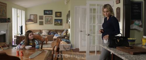 Aile.Family.2018.WEB-DL.1080p.AC3.DUAL.TR-ENG.TORK.mkv_snapshot_00.38.42.573.jpg
