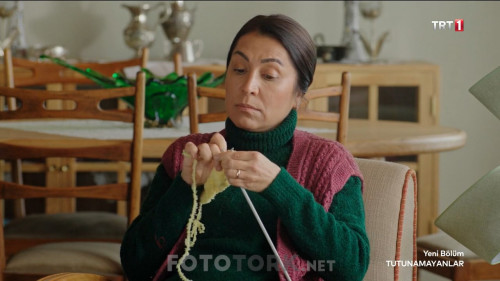 Tutunamayanlar.BL.07.HDTvRip.720p.AC3.by.cideli37.TORK.mkv_snapshot_01.00.54.640.jpg