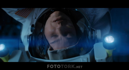 Lucy.In.The.Sky.2019.WEBRip.1080p.AC3.DUAL.TR-ENG.TORK.mkv_snapshot_00.48.51.432.jpg