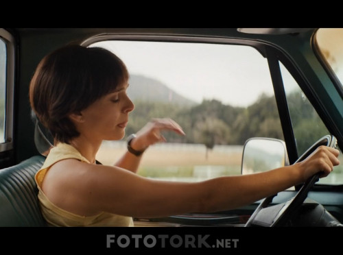 Lucy.In.The.Sky.2019.WEBRip.720p.AC3.DUAL.TR-ENG.TORK.mkv_snapshot_01.54.12.722.jpg