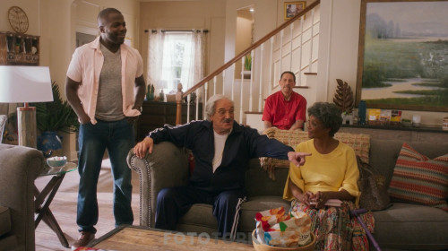 Buyukbabalar.Yuvada.Grand.Daddy.Day.Care.2019.WEBRip.1080p.AC3.DUAL.TR-EN.TORK.mkv_snapshot_00.21.39.782.jpg