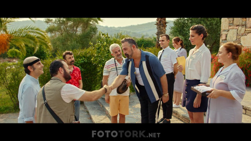 Karakomik-Filmler.Kacamak.2019.1080p.NF.WEBRip.DDP5.1.x264.TORK.mkv_snapshot_00.05.35.735.jpg