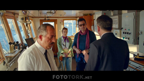 Karakomik.Filmler.2.Arada.2019.1080p.NF.WEBRip.DDP5.1.x264.TORK.mkv_snapshot_00.22.56.762.jpg