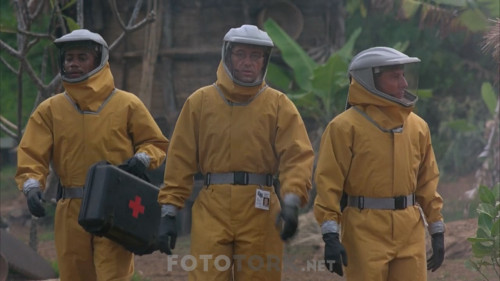 Outbreak---Tehdit-1995-720p-BluRay-x264-DUAL-TR-ENG-TORK.mkv_snapshot_00.14.28_2020.03.20_15.54.17.jpg
