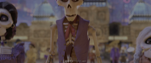 Coco.2017.2160p.UHD.BluRay.x265.DUAL.TR-ENG.TORK.mkv_snapshot_01.34.58.443.jpg