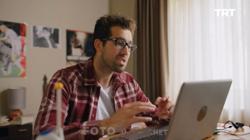 Tutunamayanlar.Cevrimici.BL.15.WEBRip.720p.AC3.by.cideli37.TORK.mkv_snapshot_00.42.54.485.jpg