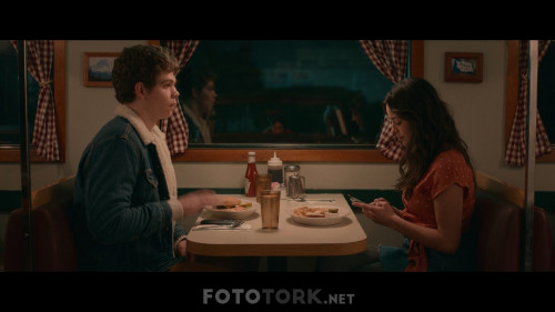 The.Half.Of.It.2020.1080p.NF.WEB-DL.DDP5.1.x264.DUAL.TR-ENG.TORK.mkv_snapshot_00.47.34.000.jpg