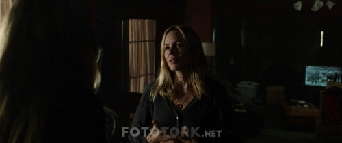 Isiklar.Sonunce.Lights.Out.2016.BluRay.720p.AC3.DUAL.TR-ENG.TORK.mkv_snapshot_00.18.35.031.jpg