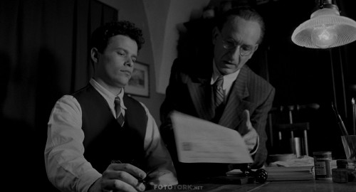 Schindlers.List.1993.2160p.UHD.BluRay.x265.DD5.1.DUAL.TR-ENG.TORK.mkv_snapshot_00.26.36.720.jpg