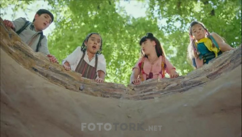 Hayaller.Ulkesi.Gamonya.2020.WEB-DL.XviD.Sansursu.avi_snapshot_01.29.00.596.jpg