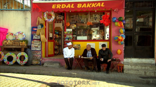 1.S.E15-Leyla-ile-Mecnun---Ardanin-Dugunu.mkv_snapshot_00.09.12.440.jpg