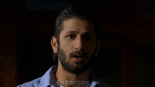 1.S.E15-Leyla-ile-Mecnun---Ardanin-Dugunu.mkv_snapshot_00.24.29.440.jpg