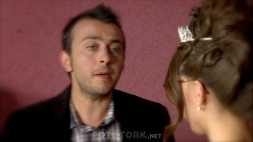 1.S.E15-Leyla-ile-Mecnun---Ardanin-Dugunu.mkv_snapshot_00.47.39.480.jpg