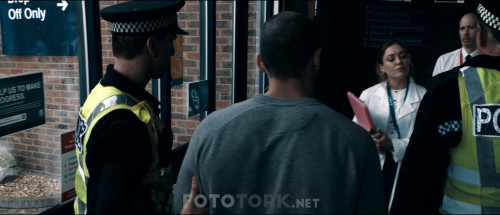 Intikam.Avengement.2019.BluRay.1080p.x264.AC3.DUAL.TR-ENG.TORK.mkv_snapshot_00.01.57.063.jpg