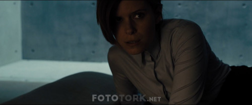 Morgan.2016.BluRay.1080p.H264.AC3.DUAL.TR-ENG.TORK.mkv_snapshot_00.55.26.452.jpg
