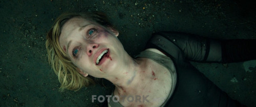 Nefesini.Tut.Dont.Breathe.2016.BluRay.720p.H264.AC3.DUAL.TR-ENG.TORK.mkv_snapshot_01.17.47.543.jpg